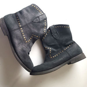 Blowfish Black Leather Brass Studs Women's Boots sz 8,5